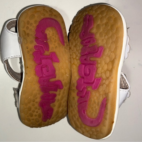 Squeak Me White Sandals - Picture 2 of 2